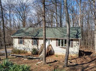 792 Shenandoah River Dr, Harpers Ferry, WV 25425