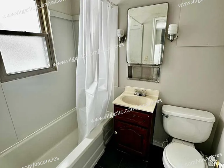 1520 Monroe St — Photo 6