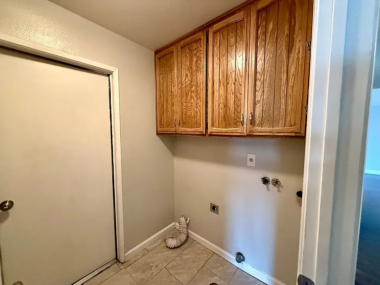 1405 Fransen Ln — Photo 33