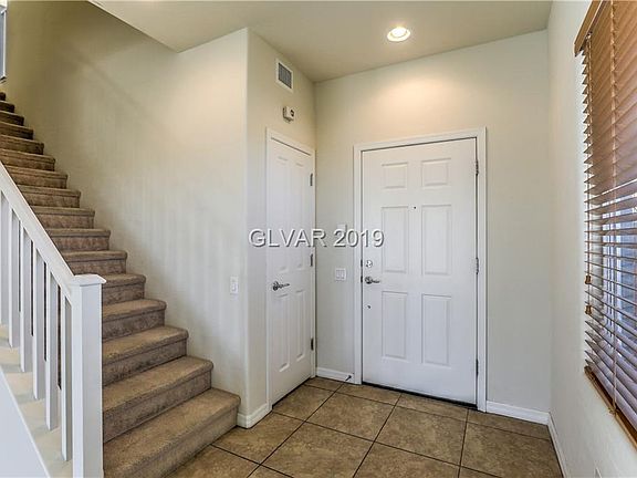 3rd image of 10108 Lucca Bluff St