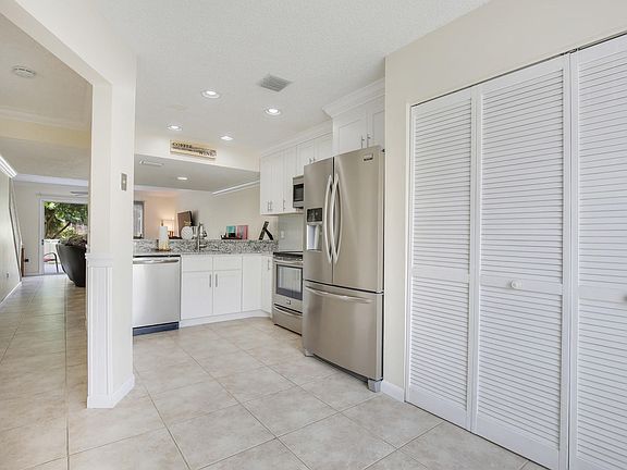 4th image of 6238 Riverwalk Ln Unit 5