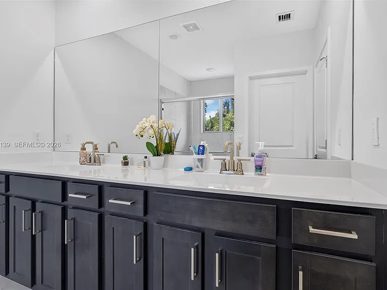 6015 Cranberry Ct — Photo 33