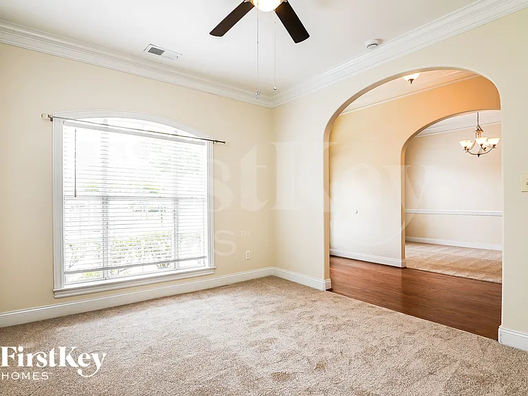 104 Belvedere Dr — Photo 3