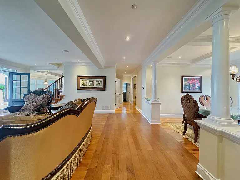 15445 Royal Ave — Photo 13