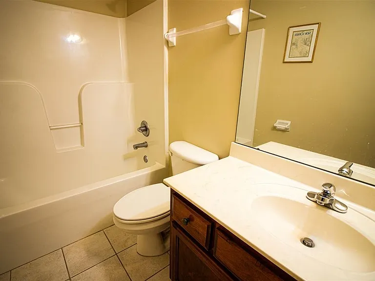 10521 Ashglen Cir S — Photo 19