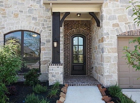 3rd image of 619 Butterfly Garden Trl