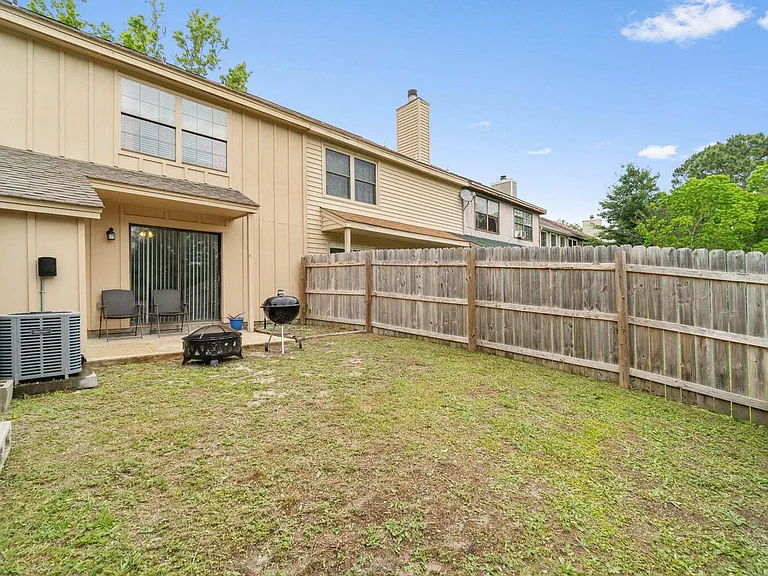 216 Cloverdale Blvd #C — Photo 11