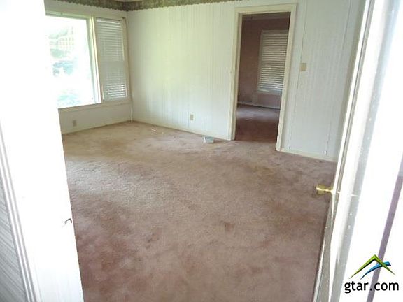 5th image of 1207 N Englewood Ave