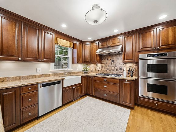 5th image of 16 Gage St