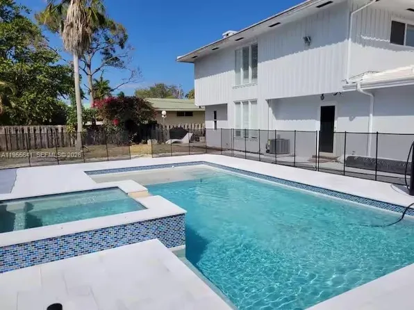 63 SE 5th Ave, Deerfield Beach, FL 33441