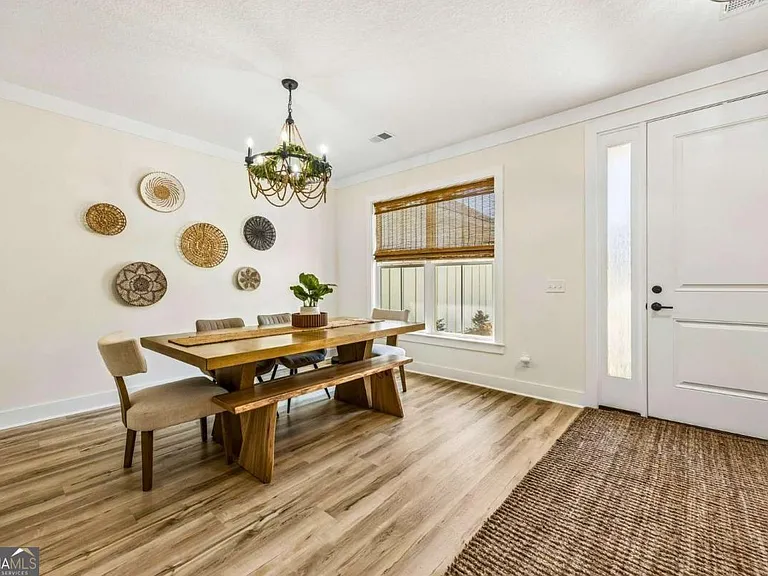 100 Carrington Way — Photo 7