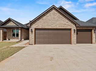 10505 SW 51st St, Mustang, OK 73064