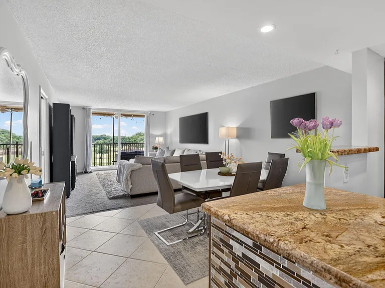 3001 W Rolling Hills Cir #501 — Photo 9