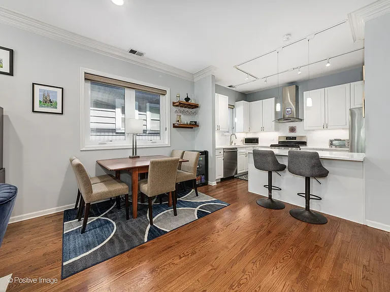 2735 N Kenmore Ave #2 — Photo 8