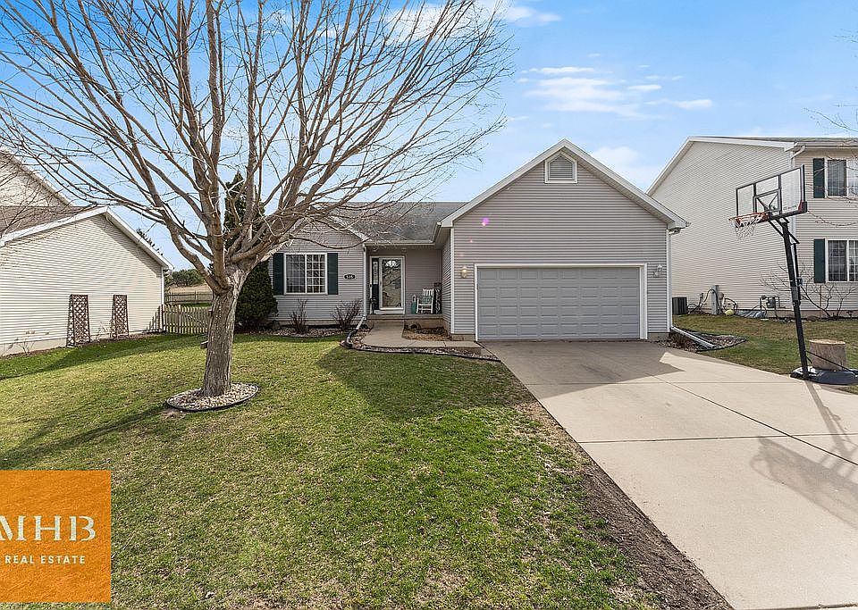 1st image of 535 Goldenrod Cir