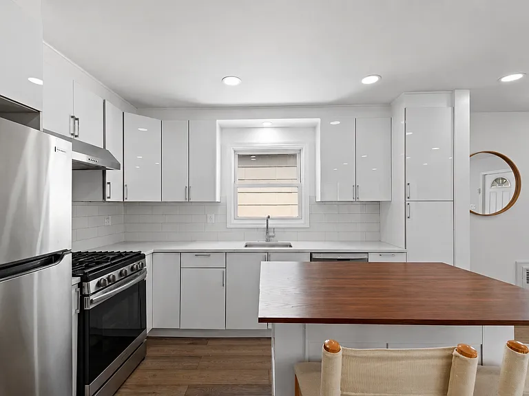 61 Minnesota Ave #2 — Photo 11