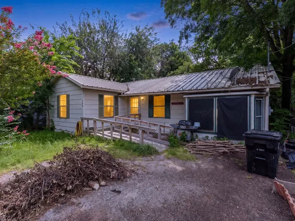 906 Branch St, Greenville, TX 75401