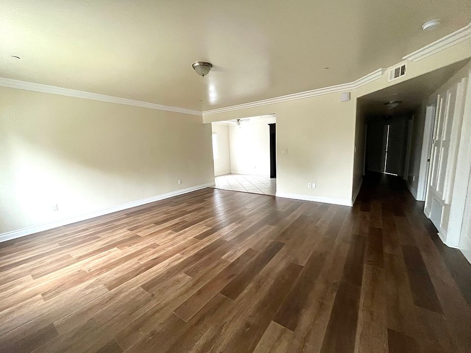 2nd image of 214 E 109th St #214