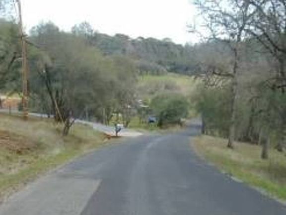 5th image of 1280 Lower Lake Dr