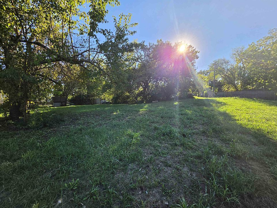 1st image of 301 Boyd Ave