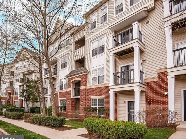 11321 Aristotle Dr #3303, Fairfax, VA 22030