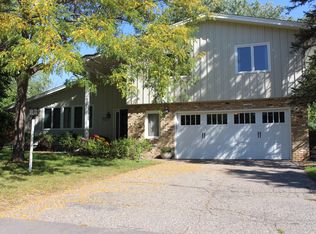 6512 Aspen Rd, Edina, MN 55436