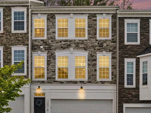 1327 Gilmore St, Fredericksburg, VA 22401