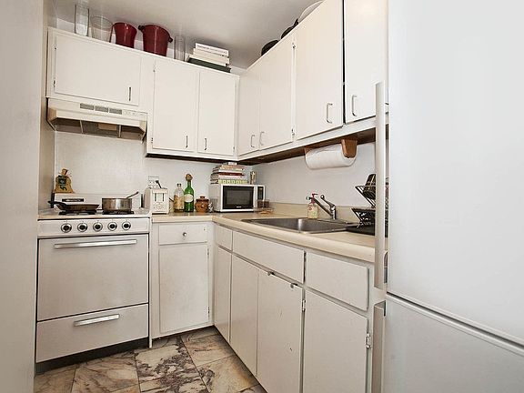 5th image of 801 Broadway #610
