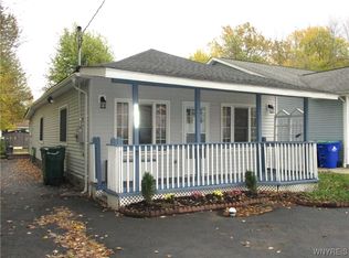 5829 Lakeview Ter, Lake View, NY 14085