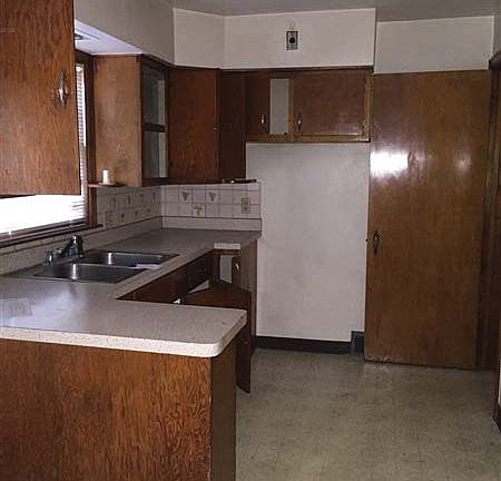 5th image of 2317 E 33rd St