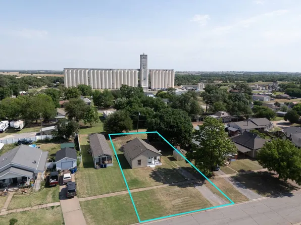 1026 Choctaw St, Alva, OK 73717