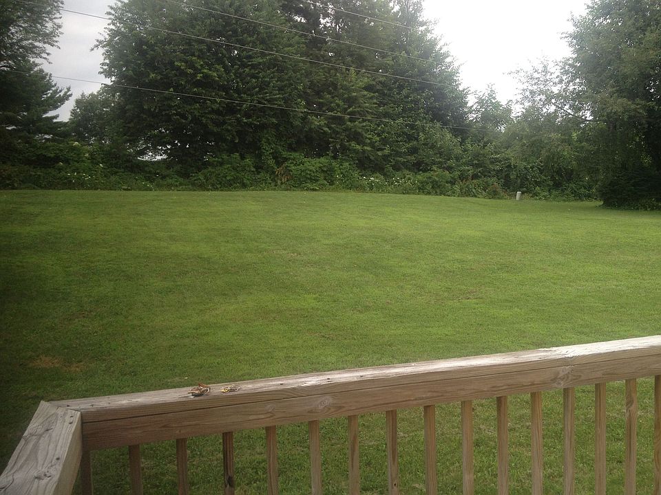 2nd image of 706 W Glen Arbor Way