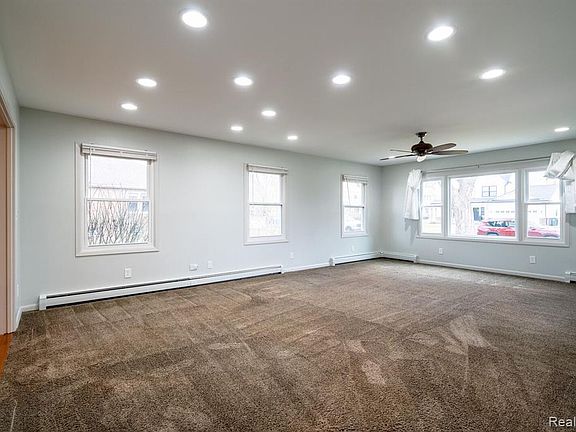 4th image of 526 Midland Blvd