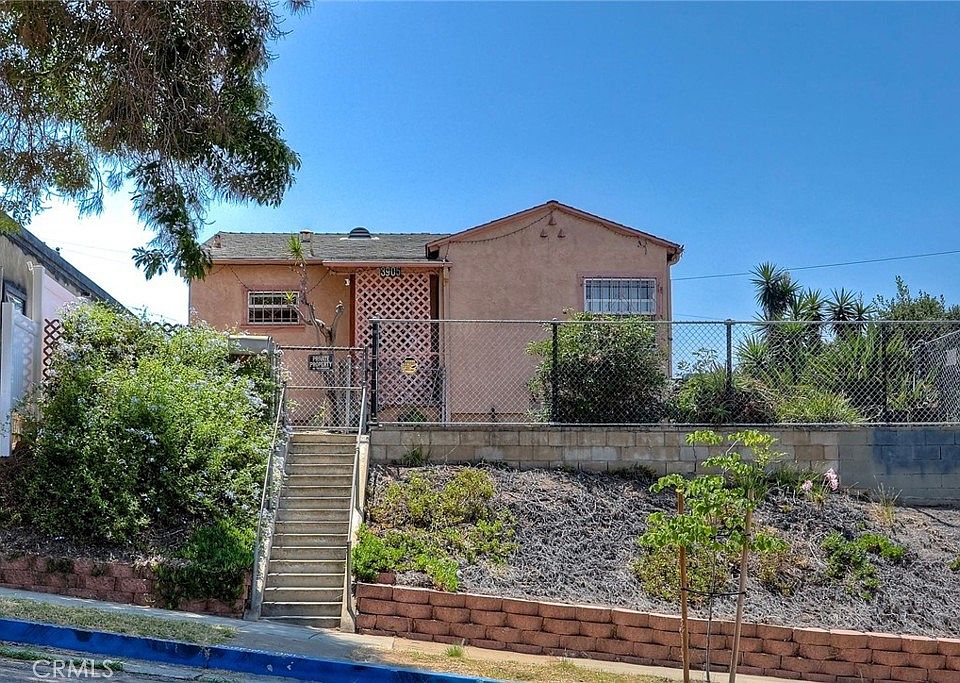 1st image of 3905 Marine View Ave