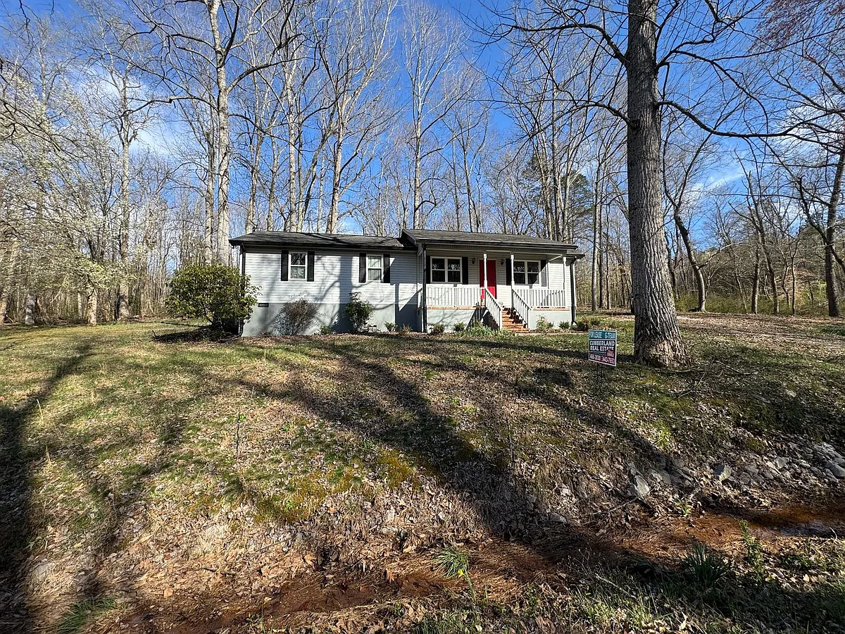 Building Photo - 716 Mountain View Dr