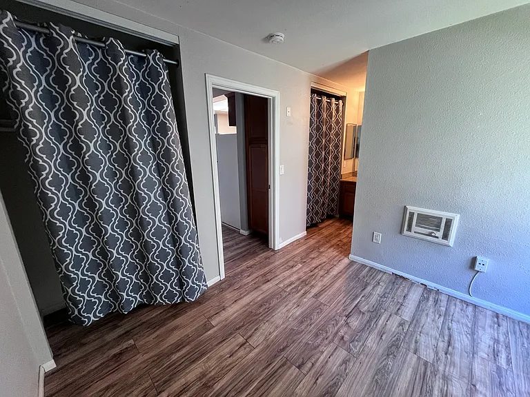 432 Edgehill Ln #129 — Photo 7