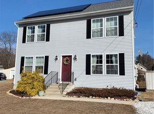 14 Wild Rose Pl, Waterford, CT 06385