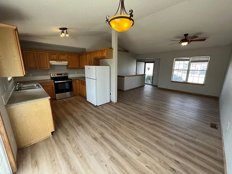 Open concept - Kitchen, dining, living