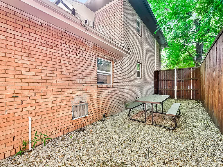 4602 Swiss Ave — Photo 7
