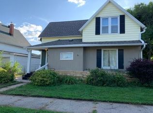 417 N Lincoln Ave, Madison, SD 57042