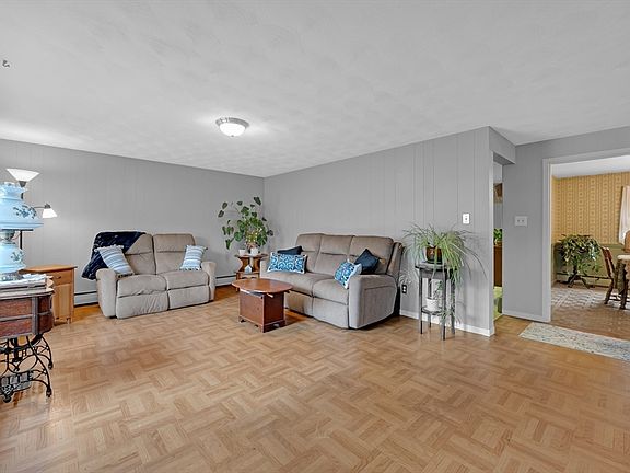 3rd image of 208 New Boston Rd