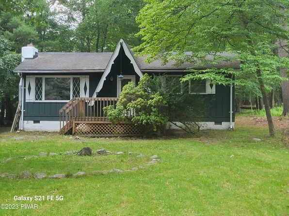 103 Beaver Ct, Dingmans Ferry, PA 18328
