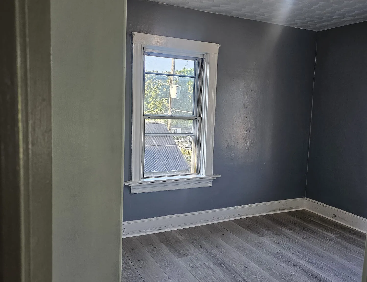 2 bed, 4569 sqft, $1,900 — Photo 2