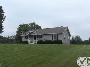 7537 112th St, Howard City, MI 49329
