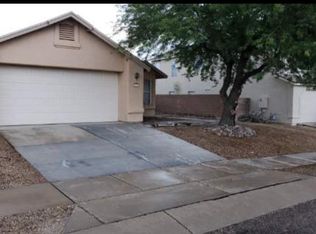 1151 N Chamberlain Pl, Tucson, AZ 85745