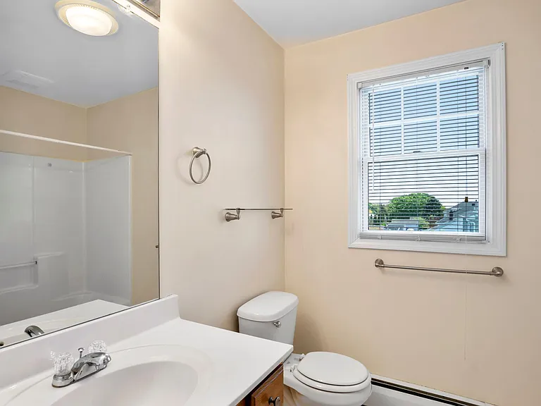 40 Magnolia St #A & B — Photo 15