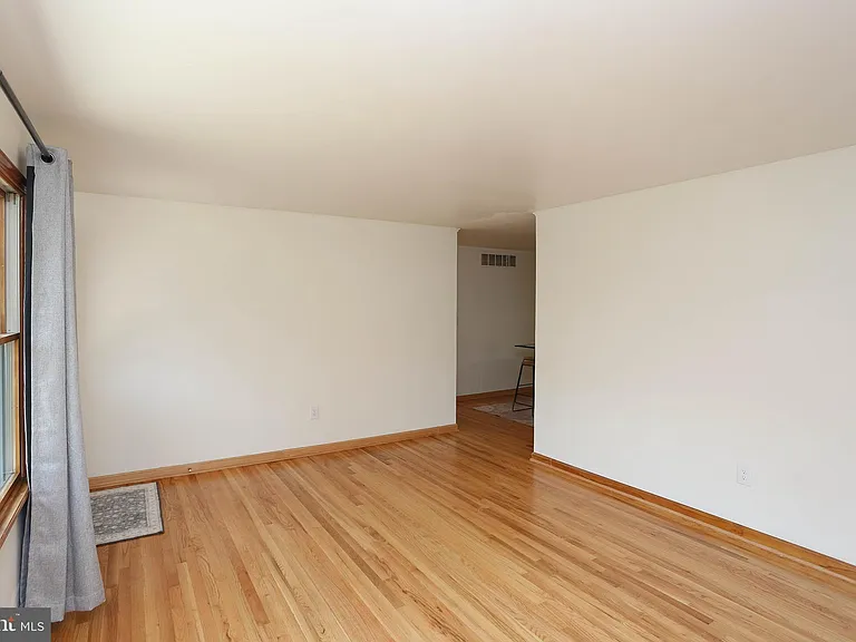 807 Danza Rd — Photo 13