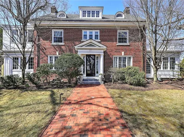 97 Loring Ave, Providence, RI 02906