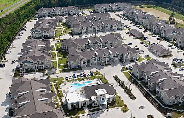 Retreat at River Chase Apartments — Photo 2