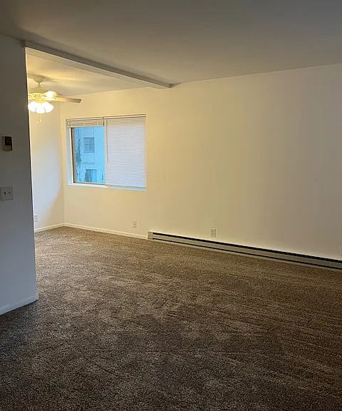 550 Harding Pl #D105 — Photo 6